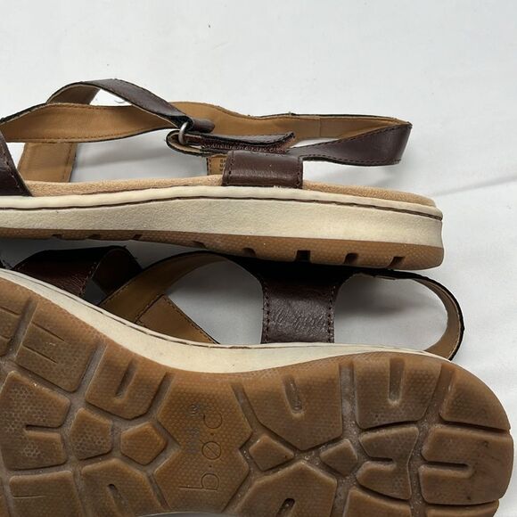 Women's Brown and Tan b.o.c. Comfort Sandals - Picture 7 of 8